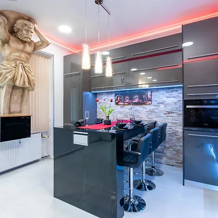 Hill & Bridge Apartman Budapest